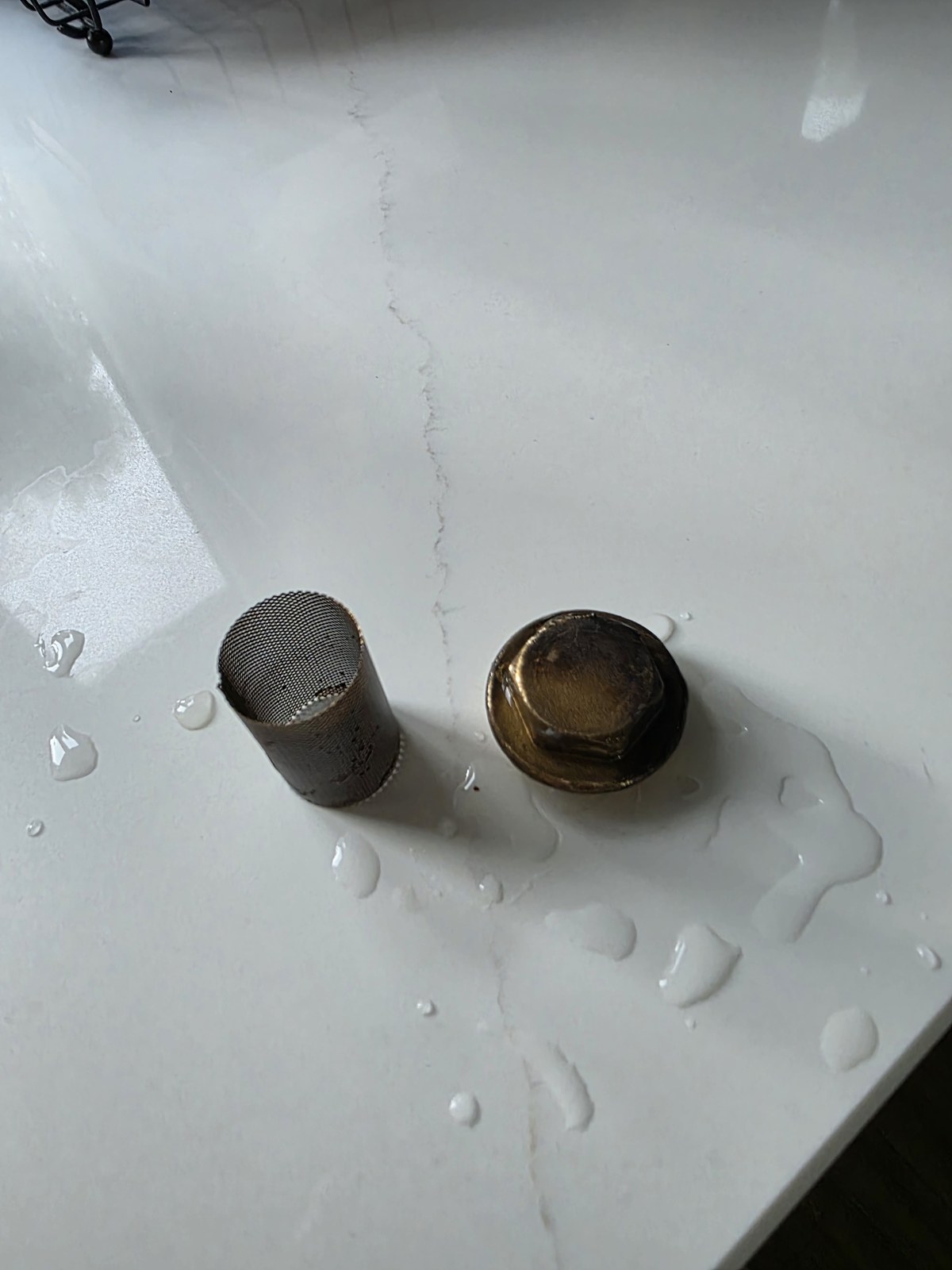 Unvented cylinder inlet strainer cleaned during service, Orpington